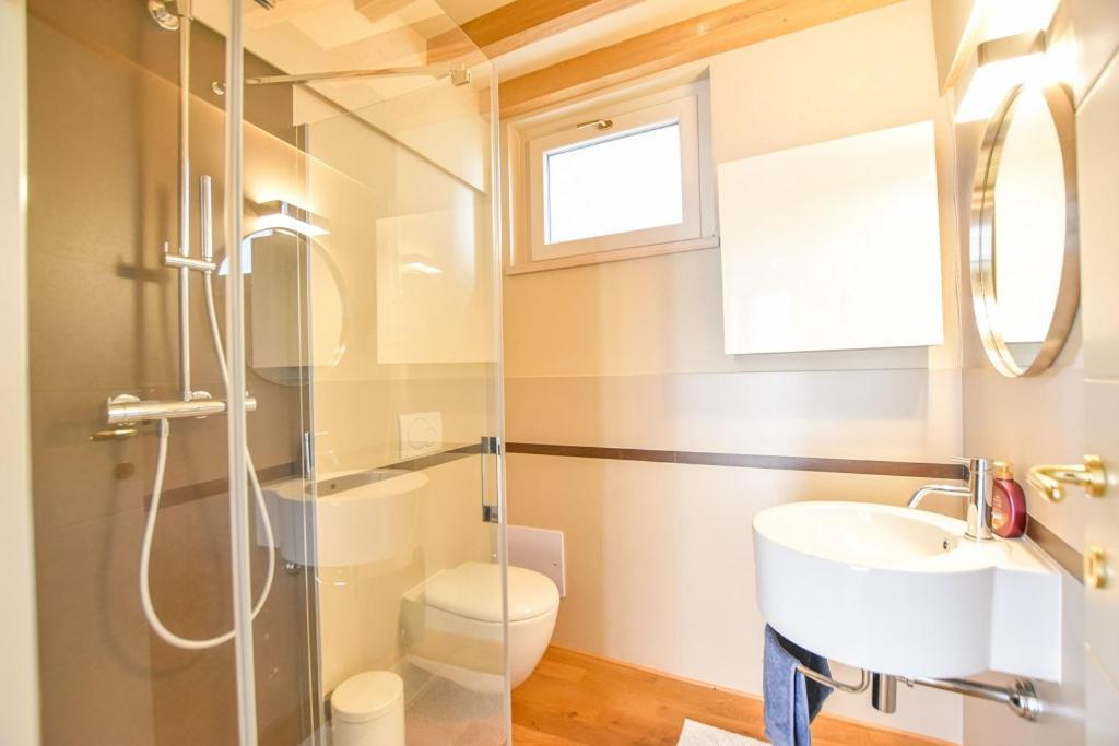 Charming Moment Di Villa Porta - Jolie Maison Luino Exterior photo